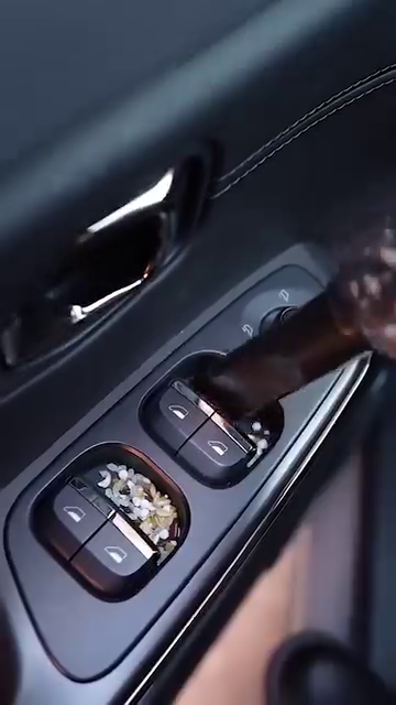 powerful portable handheld car vacuum cleaner – cordless, lightweight & high suction for deep interior cleaning