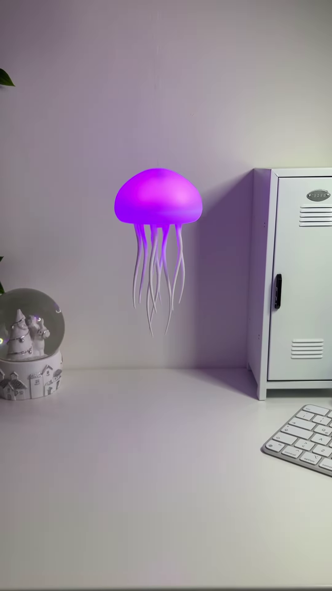 🪼✨ levitating jellyfish night lamp – the ocean in mid air