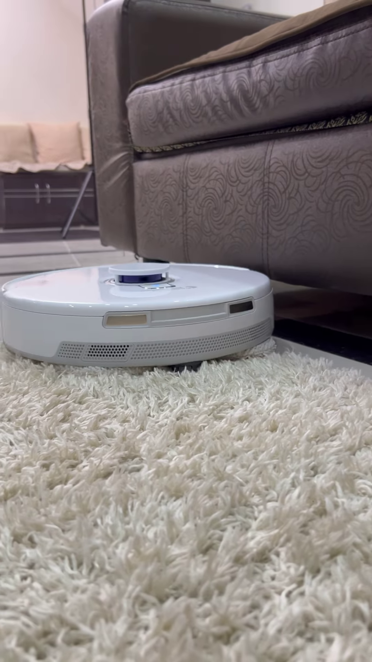 smart self emptying robot vacuum and mop with automatic mop washing
